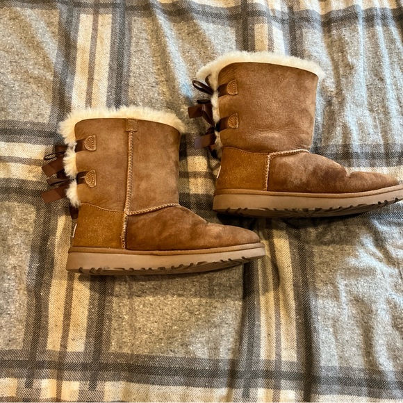 UGG Bailey Bow Tall Winter Boots Womens Size 4 Chestnut Leather Sheepskin - Picture 3 of 9